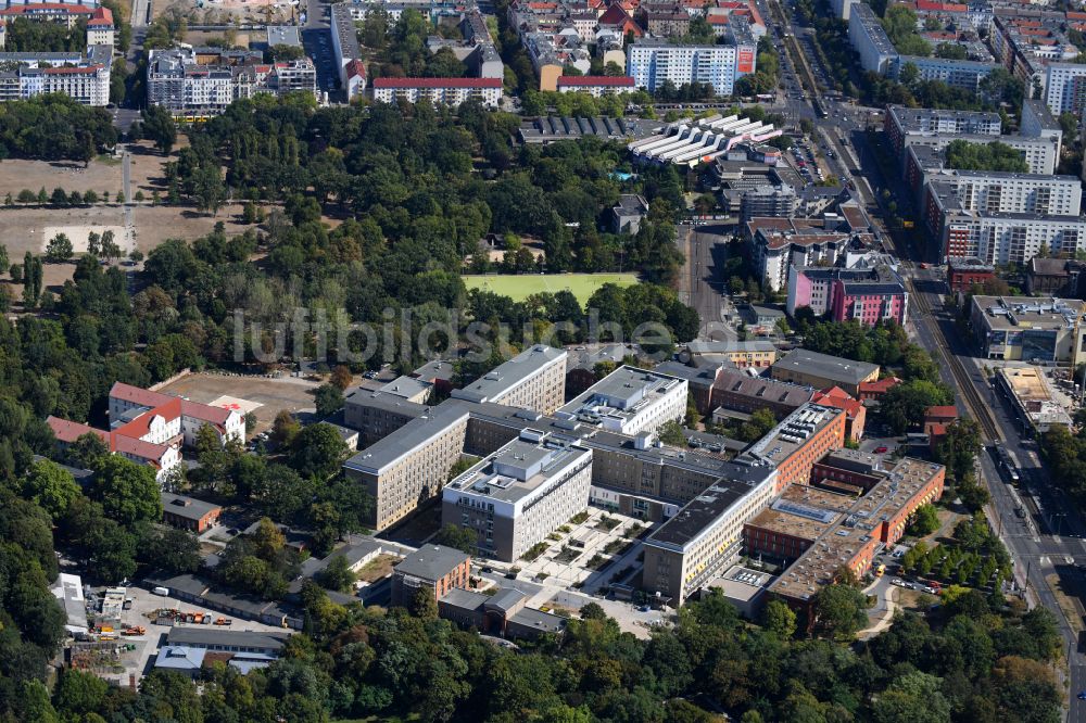 Berlin von oben - Klinikgelände des Krankenhauses Vivantes Klinikum im Friedrichshain in Berlin