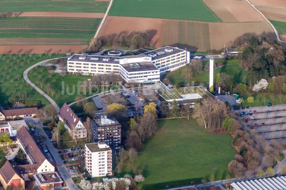 Leonberg von oben - Klinikgelände des Kreiskrankenhaus in Leonberg im Bundesland Baden-Württemberg, Deutschland