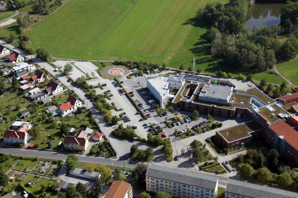 Kamenz aus der Vogelperspektive: Klinikgelände Malteser Krankenhaus St. Johannes in Kamenz im Bundesland Sachsen, Deutschland