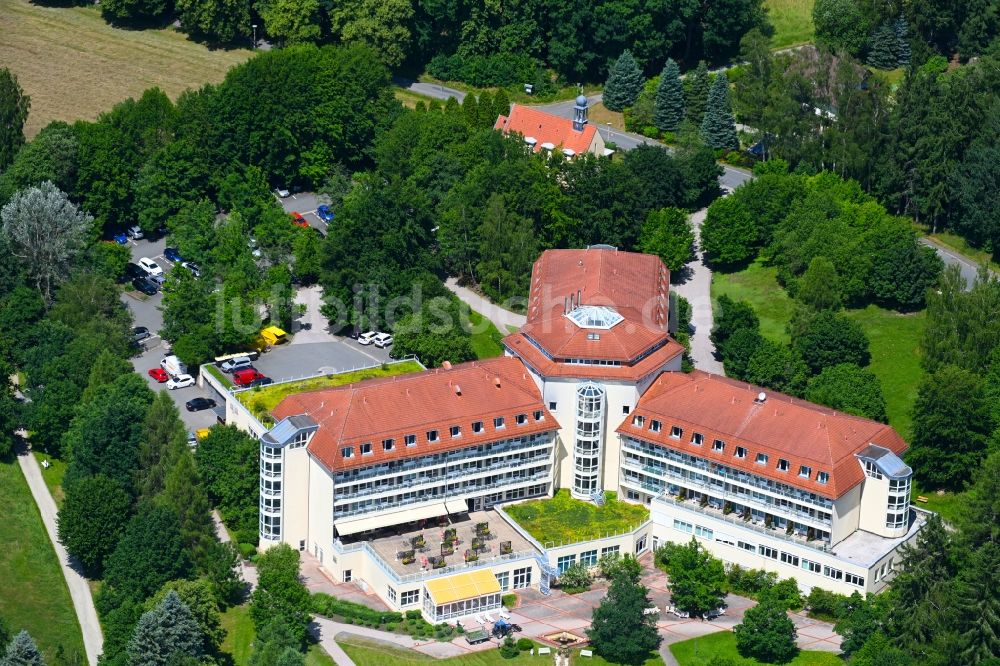 Bad Brambach von oben - Klinikgelände des Rehabilitationszentrums der Rehaklinik Dr. Ebel Fachklinik in Bad Brambach im Bundesland Sachsen, Deutschland