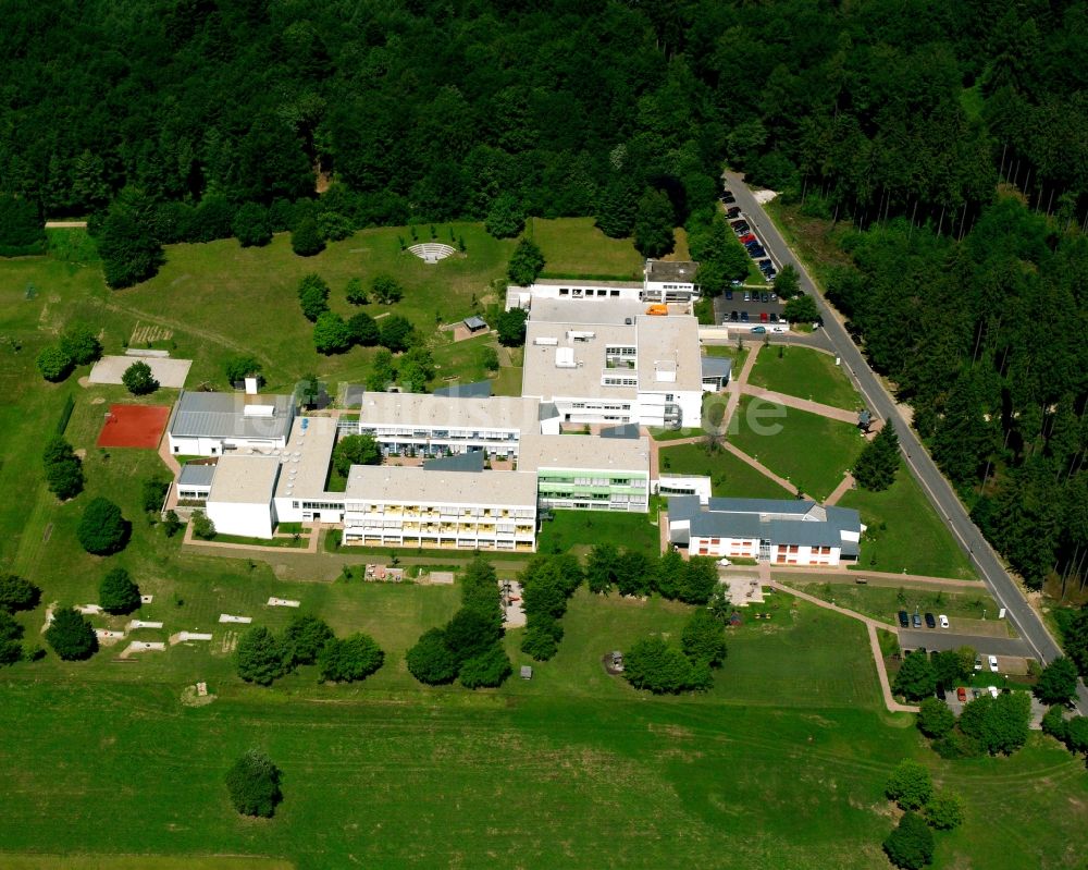 Luftaufnahme Bruchweiler - Klinikgelände des Rehabilitationszentrums der Rehaklinik Edelsteinklinik in Bruchweiler im Bundesland Rheinland-Pfalz, Deutschland