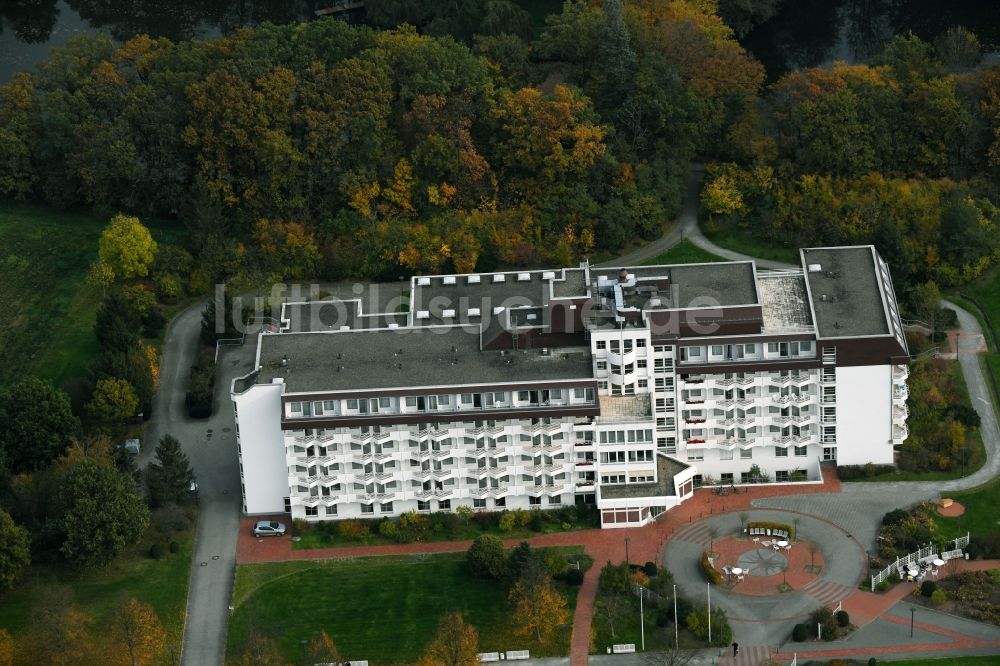 Luftaufnahme Flechtingen - Klinikgelände des Rehabilitationszentrums der Rehaklinik in Flechtingen im Bundesland Sachsen-Anhalt, Deutschland