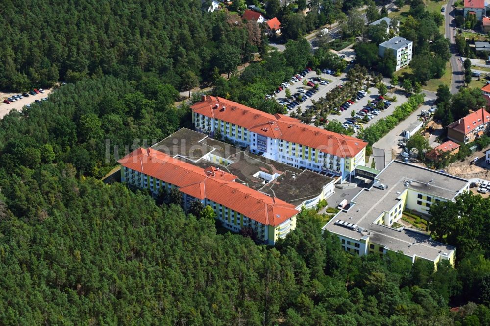 Luftaufnahme Grünheide (Mark) - Klinikgelände des Rehabilitationszentrums der Rehaklinik MEDIAN Klinik Grünheide in Grünheide (Mark) im Bundesland Brandenburg
