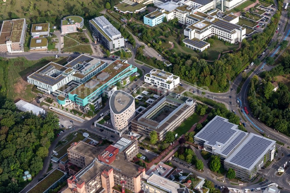 Luftaufnahme Tübingen - Klinikgelände der Universitätsklinik und Campus der Universität in Tübingen im Bundesland Baden-Württemberg, Deutschland