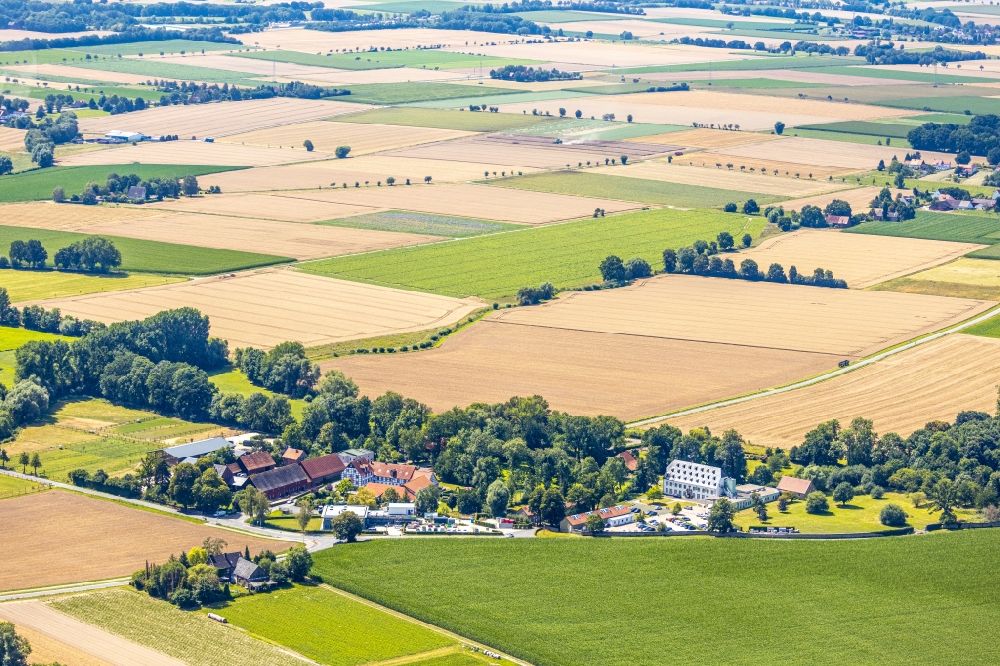 Luftbild Soest - Kloster Paradiese Spezialklinik für Krebskrankheiten in Soest im Bundesland Nordrhein-Westfalen, Deutschland