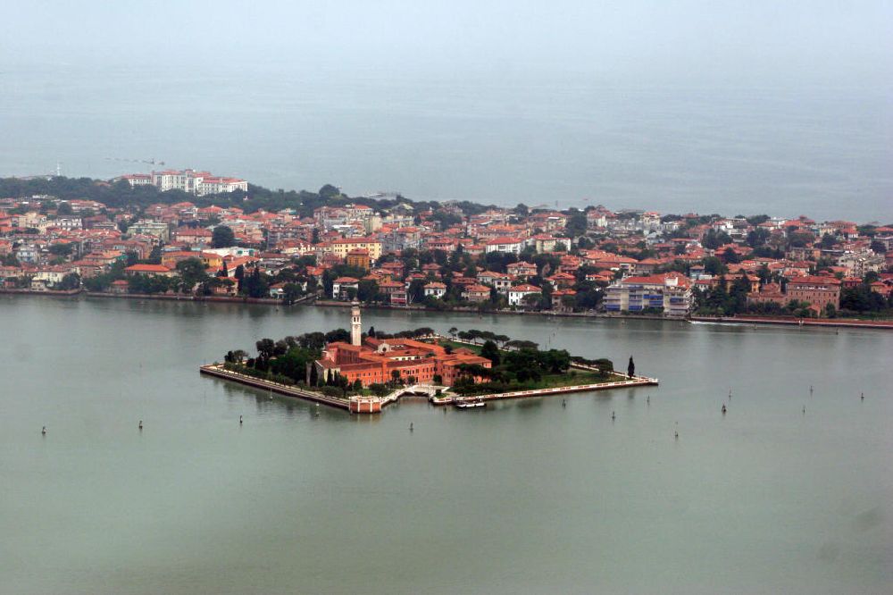 Venedig von oben - Kloster San Lazarro degli Armeni und Lido Venedig