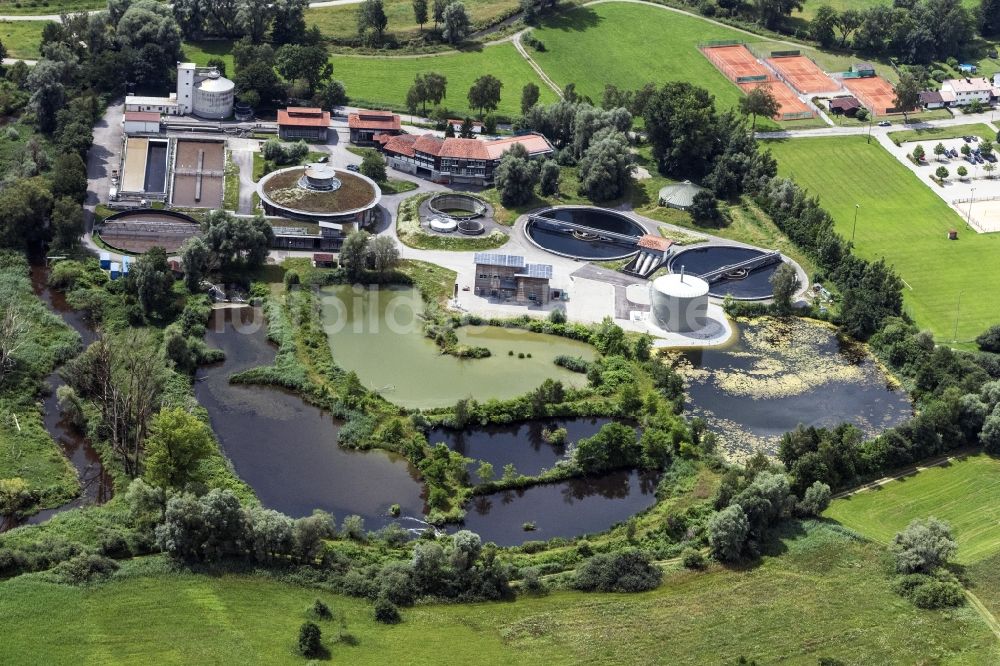Luftaufnahme Eching am Ammersee - Klärwerks- Becken und Reinigungsstufen der Ammerseewerke gKU in Eching am Ammersee im Bundesland Bayern, Deutschland