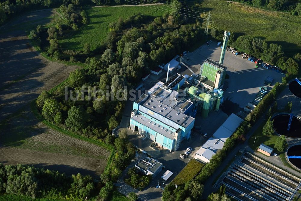 Olching von oben - Klärwerks- Becken und Reinigungsstufen und das GfA Abfallheizkraftwerk in Olching im Bundesland Bayern, Deutschland