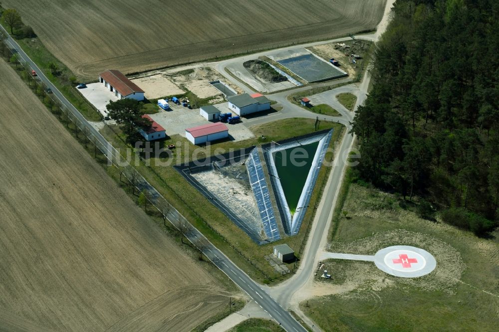Luftaufnahme Templin - Klärwerks- Becken und Reinigungsstufen im Ortsteil Hindenburg in Templin im Bundesland Brandenburg, Deutschland