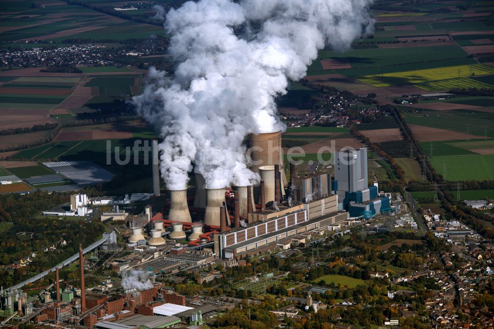 Luftaufnahme Niederaußem - Kohle- Kraftwerksanlagen des RWE Power AG Kraftwerk Niederaußem in Bergheim im Bundesland Nordrhein-Westfalen, Deutschland