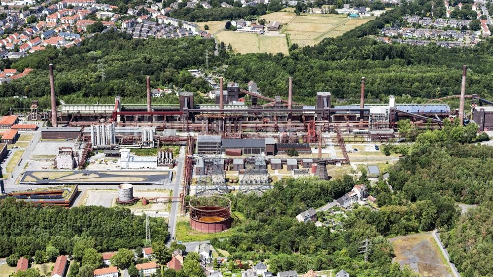 Essen von oben - Kokerei Zeche Zollverein in Essen im Ruhrgebiet im Bundesland Nordrhein-Westfalen