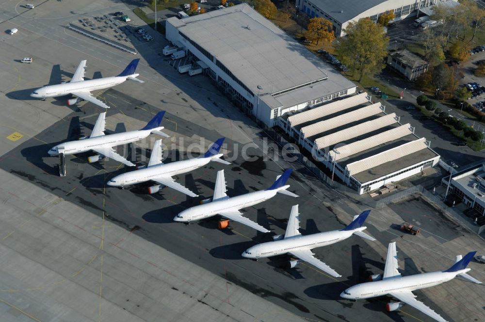 Luftbild Dresden - konjunkturbedingt im Juni dieses Jahres ausgemusterte Airbus A300 - 600 auf dem Flughafen Dresden
