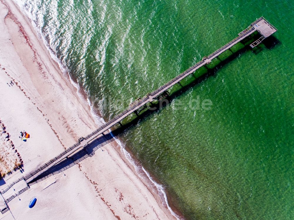 Rerik von oben - Konstruktion der Seebrücke über über der Ostsee in Rerik im Bundesland Mecklenburg-Vorpommern, Deutschland