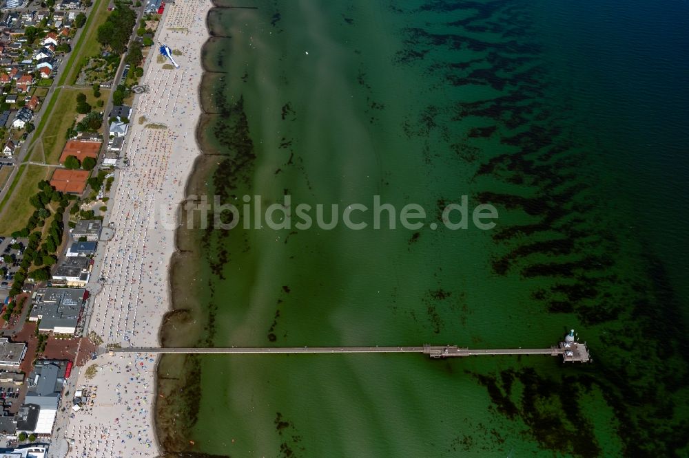 Grömitz aus der Vogelperspektive: Konstruktion der Seebrücke über Grömitzer Seebrücke in Grömitz im Bundesland Schleswig-Holstein, Deutschland