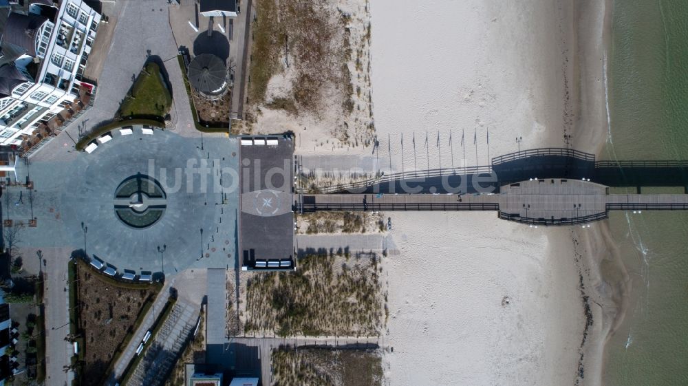 Luftbild Binz - Konstruktion der Seebrücke über die Ostsee in Binz im Bundesland Mecklenburg-Vorpommern, Deutschland