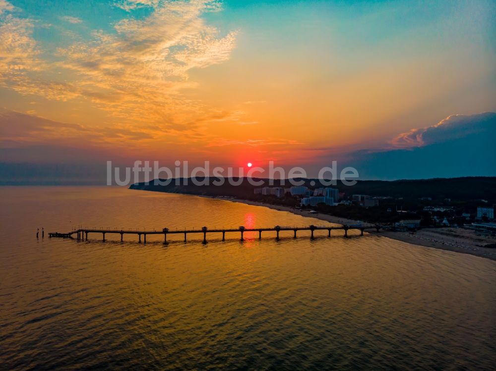 Luftaufnahme Miedzyzdroje - Konstruktion der Seebrücke über die Ostsee in Miedzyzdroje in Woiwodschaft Westpommern, Polen