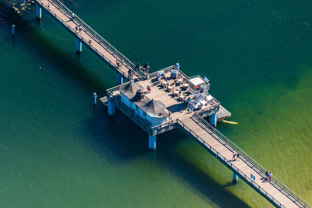Ostseebad Sellin aus der Vogelperspektive: Konstruktion der Seebrücke über die Ostsee in Ostseebad Sellin im Bundesland Mecklenburg-Vorpommern, Deutschland