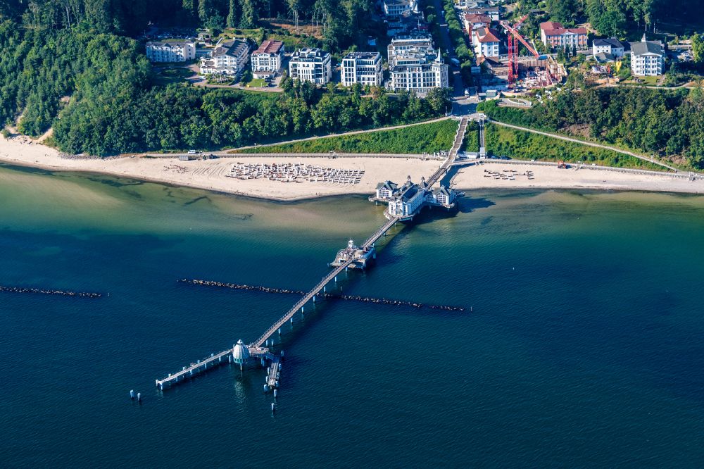 Ostseebad Sellin aus der Vogelperspektive: Konstruktion der Seebrücke über die Ostsee in Ostseebad Sellin im Bundesland Mecklenburg-Vorpommern, Deutschland