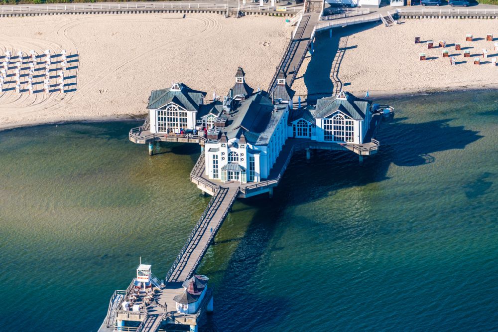 Luftbild Ostseebad Sellin - Konstruktion der Seebrücke über die Ostsee in Ostseebad Sellin im Bundesland Mecklenburg-Vorpommern, Deutschland