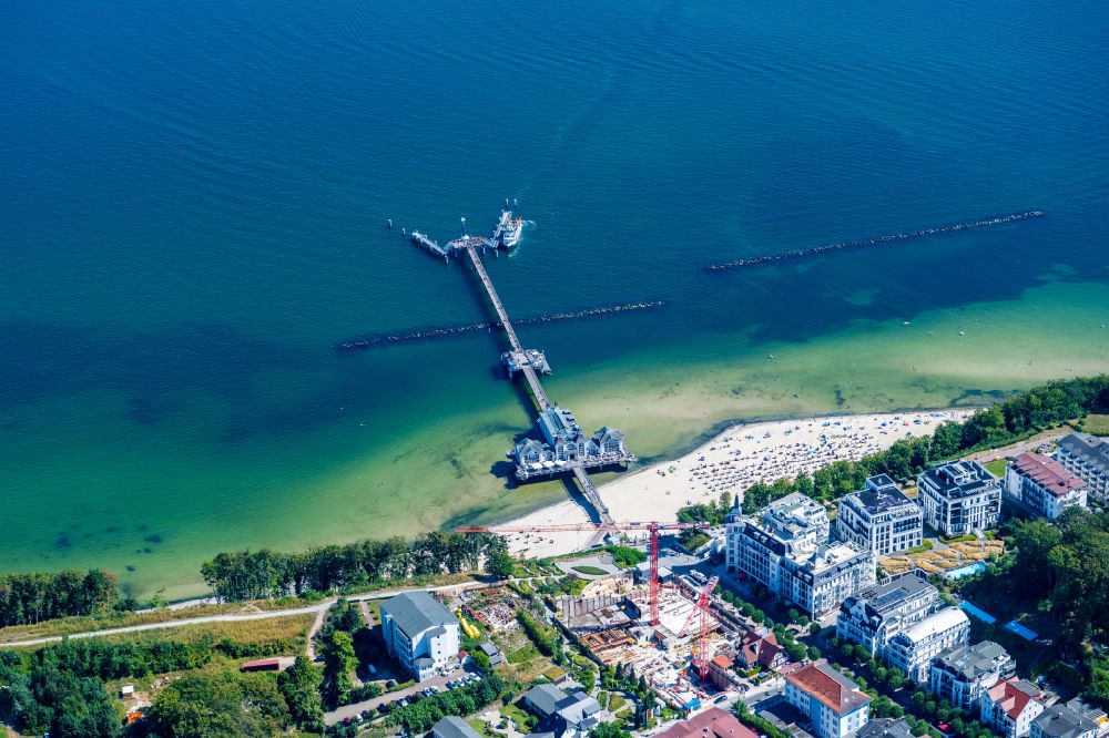 Luftaufnahme Ostseebad Sellin - Konstruktion der Seebrücke über die Ostsee in Ostseebad Sellin im Bundesland Mecklenburg-Vorpommern, Deutschland