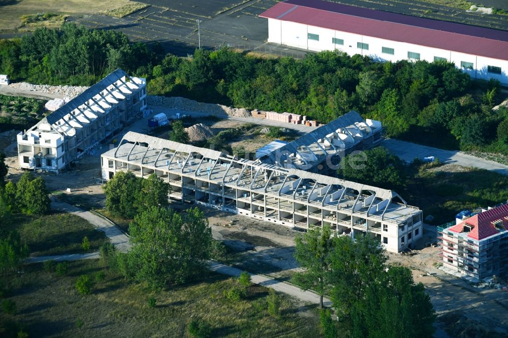 Luftaufnahme Bernau - Konversions- Baustelle Gebäudekomplex am ehemaligen Militär- Heeresbekleidungsamt in Bernau im Bundesland Brandenburg, Deutschland