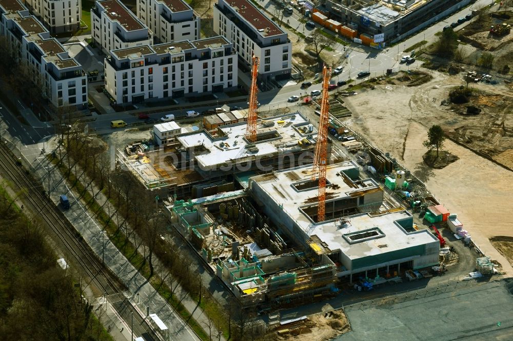 Darmstadt von oben - Konversions- Baustelle Gebäudekomplex der ehemaligen Militär- Kaserne - Neubau Schule und Kita in Darmstadt im Bundesland Hessen, Deutschland