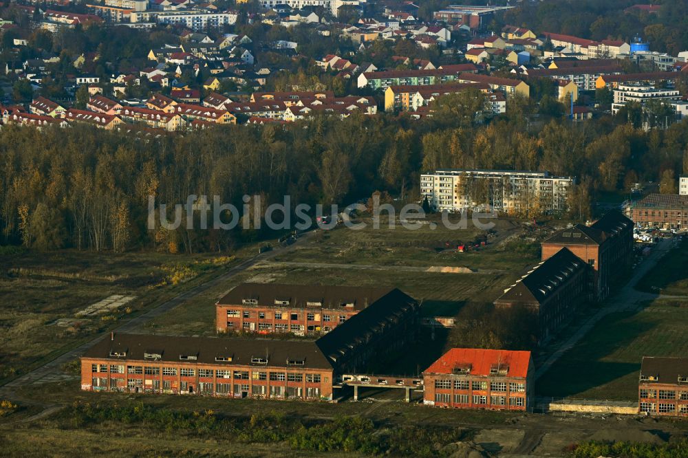 Luftbild Bernau - Konversions- Baustelle Gebäudekomplex der ehemaligen Militär- Kaserne im Ortsteil Lindow in Bernau im Bundesland Brandenburg, Deutschland