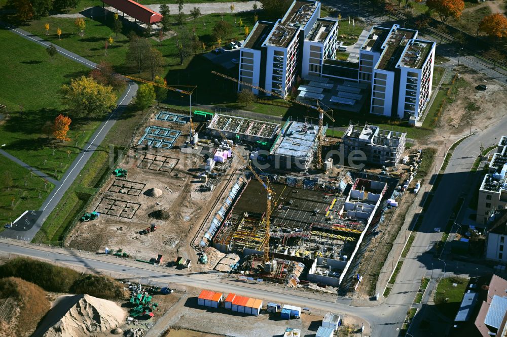 Luftaufnahme Mannheim - Konversions- Baustelle auf dem Gelände der ehemaligen SULLIVAN US-Kasernen mit Wohnneubau in Mannheim im Bundesland Baden-Württemberg, Deutschland
