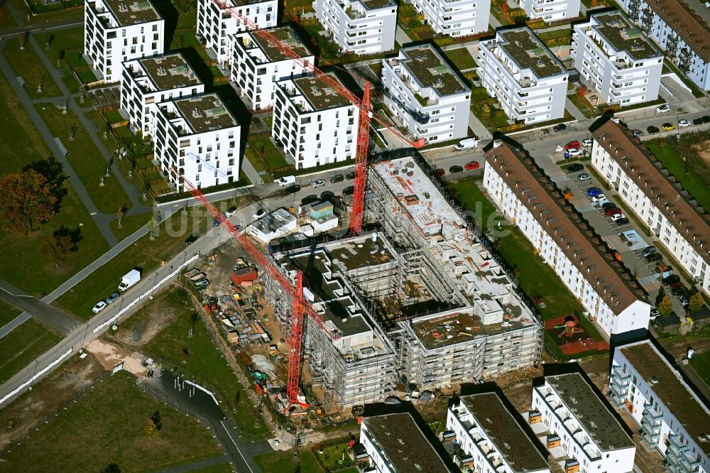 Luftbild Mannheim - Konversions- Baustelle auf dem Gelände der ehemaligen SULLIVAN US-Kasernen mit Wohnneubau des NFC Balance an der George-Washington-Straße in Mannheim im Bundesland Baden-Württemberg, Deutschland