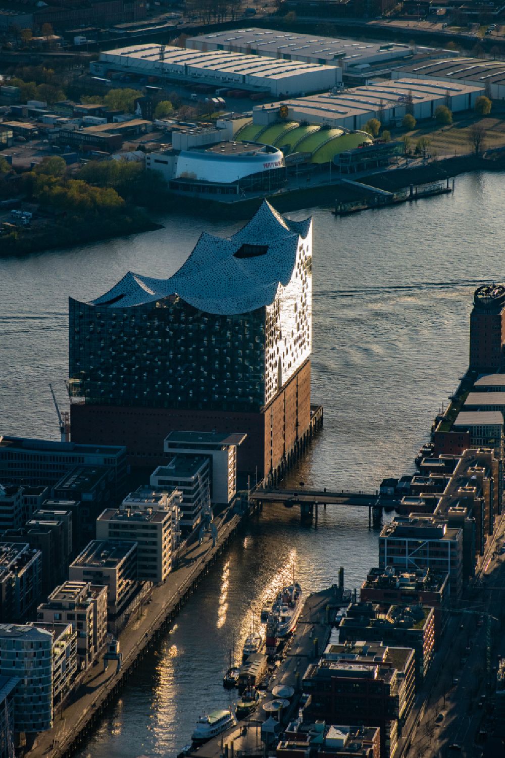 Luftbild Hamburg - Konzerthaus Elbphilharmonie in der Hafencity in Hamburg
