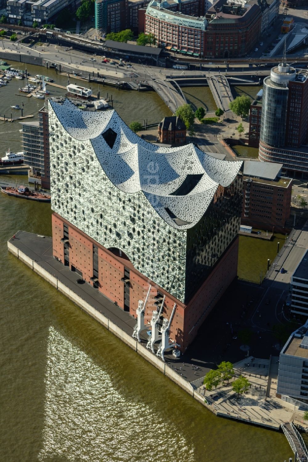 Hamburg von oben - Konzerthaus Elbphilharmonie in Hamburg