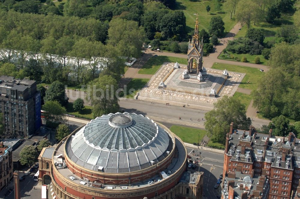 Luftbild London - Konzerthaus / Veranstaltungshalle Royal Albert Hall of Arts and Sciences in London