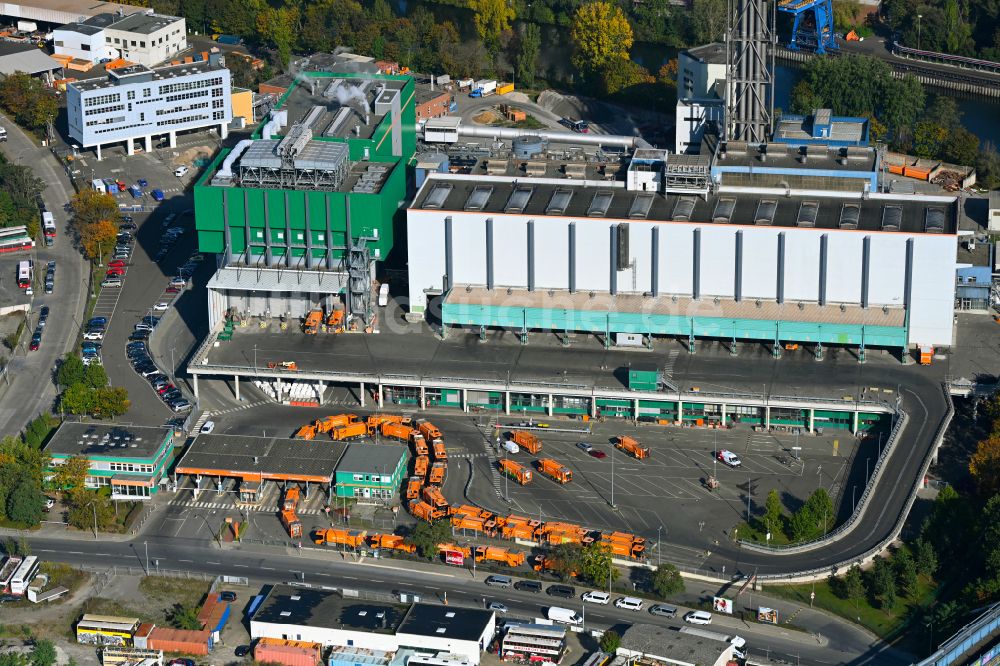 Luftaufnahme Berlin - Kraftwerksanlagen des Heizkraftwerkes BSR Müllheizkraftwerk Ruhleben an der Freiheit in Berlin