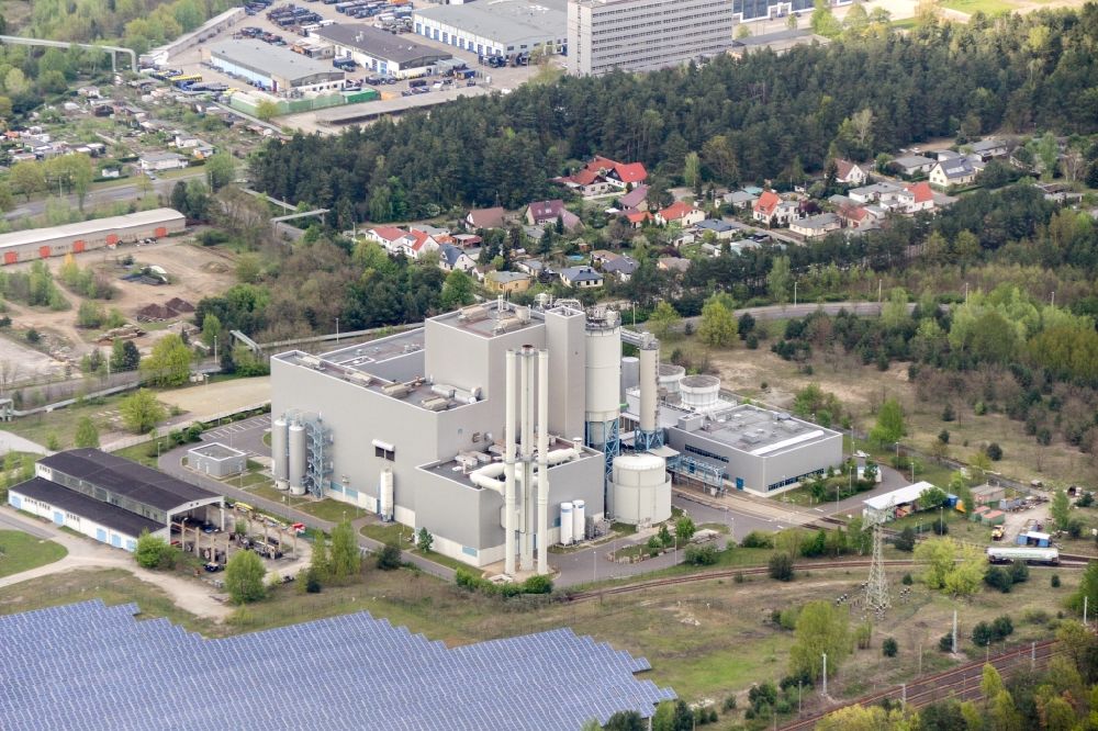 Cottbus aus der Vogelperspektive: Kraftwerksanlagen des Heizkraftwerkes Cottbus in Cottbus im Bundesland Brandenburg