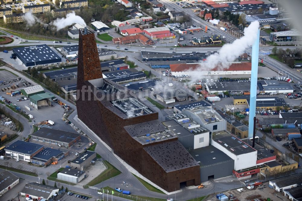 Roskilde aus der Vogelperspektive: Kraftwerksanlagen des Heizkraftwerkes der KARA/NOVEREN I/S in Roskilde in Region Själland, Dänemark
