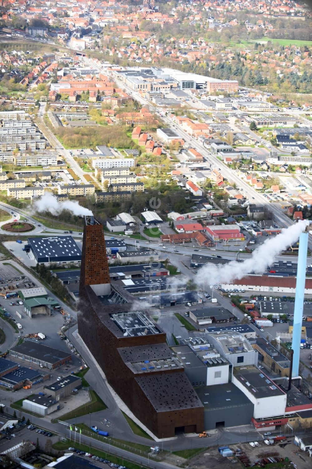 Luftbild Roskilde - Kraftwerksanlagen des Heizkraftwerkes der KARA/NOVEREN I/S in Roskilde in Region Själland, Dänemark