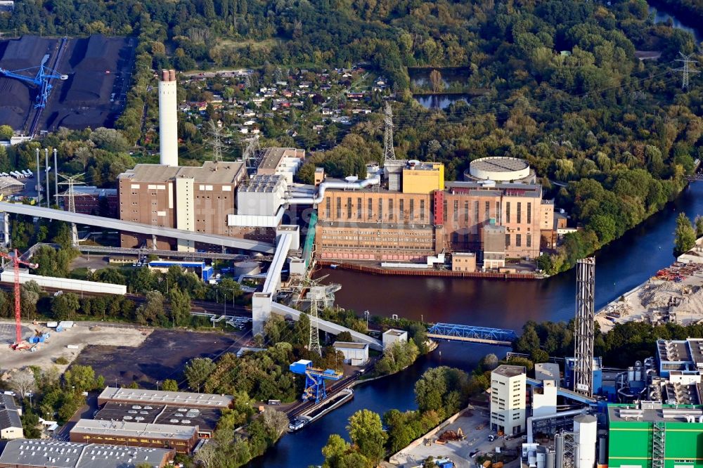 Berlin von oben - Kraftwerksanlagen des Heizkraftwerkes - Kraftwerk Reuter West Großer Spreering in Berlin, Deutschland