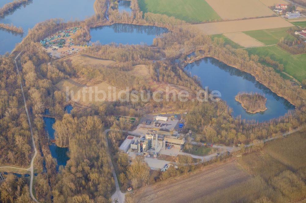 Landshut aus der Vogelperspektive: Kraftwerksanlagen des Heizkraftwerkes der Müllverbrennungsanlage und Biomasseheizkraftwerk in Landshut im Bundesland Bayern, Deutschland