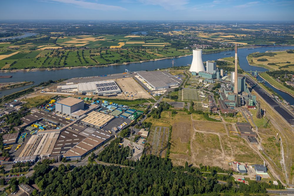 Duisburg von oben - Kraftwerksanlagen des Heizkraftwerkes STEAG Heizkraftwerk Walsum in Duisburg im Bundesland Nordrhein-Westfalen, Deutschland