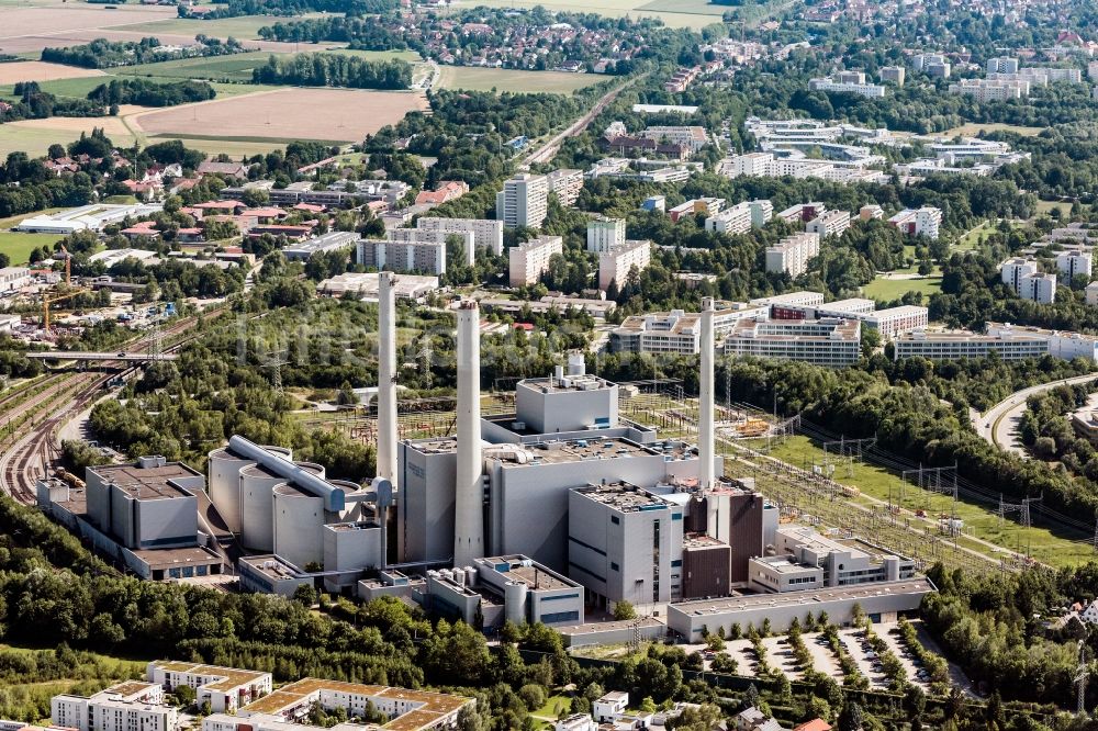 Unterföhring von oben - Kraftwerksanlagen des Heizkraftwerkes SWM Heizkraftwerk Nord in Unterföhring im Bundesland Bayern
