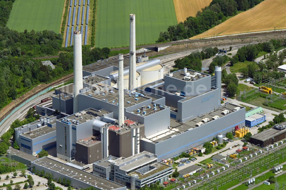 München von oben - Kraftwerksanlagen des Heizkraftwerkes SWM Heizkraftwerk Nord in Unterföhring im Bundesland Bayern