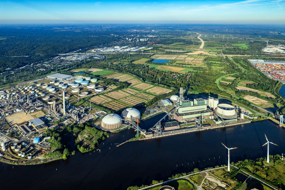 Hamburg aus der Vogelperspektive: Kraftwerksanlagen des Heizkraftwerkes Vattenfall Tiefstack in Hamburg Moorburg, Deutschland