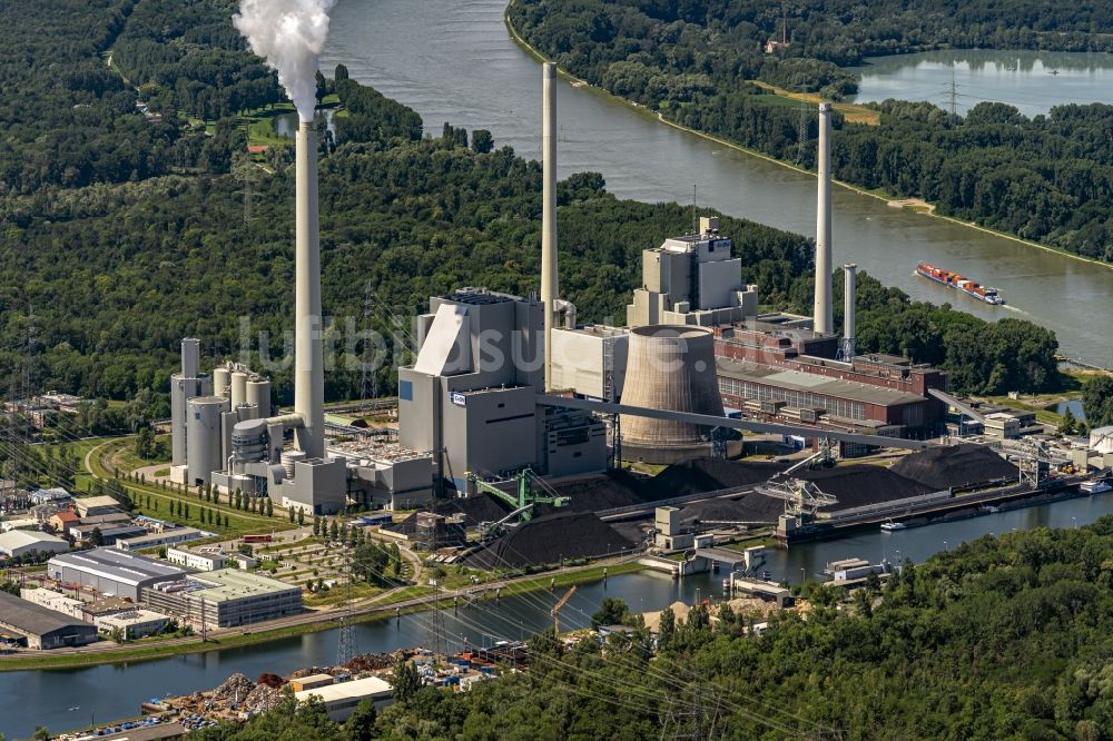Karlsruhe von oben - Kraftwerksanlagen des Kohle- Heizkraftwerkes EnBW Energie Baden-Württemberg AG, Rheinhafen-Dampfkraftwerk Karlsruhe in Karlsruhe im Bundesland Baden-Württemberg, Deutschland