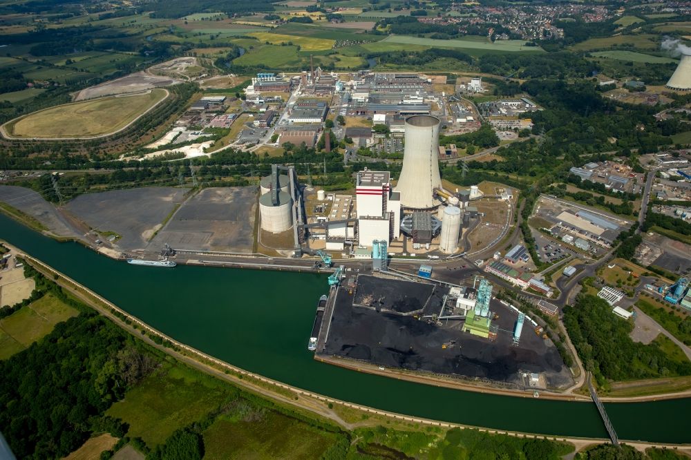 Luftaufnahme Lünen - Kraftwerksanlagen des Kohle- Heizkraftwerkes in Lünen im Bundesland Nordrhein-Westfalen