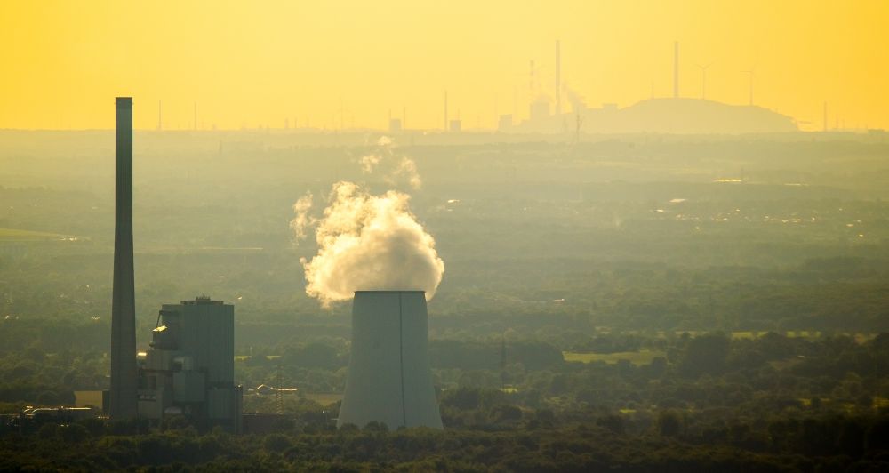Luftaufnahme Lünen - Kraftwerksanlagen des Kohle- Heizkraftwerkes in Lünen im Bundesland Nordrhein-Westfalen