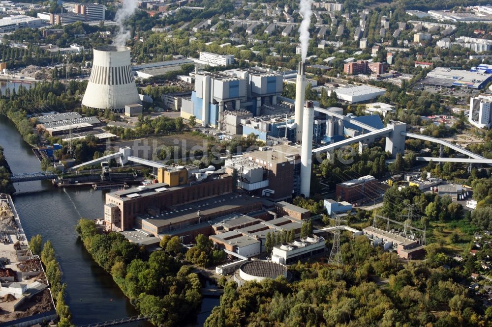 Berlin aus der Vogelperspektive: Kraftwerksanlagen des Kraftwerk Reuter West in Berlin