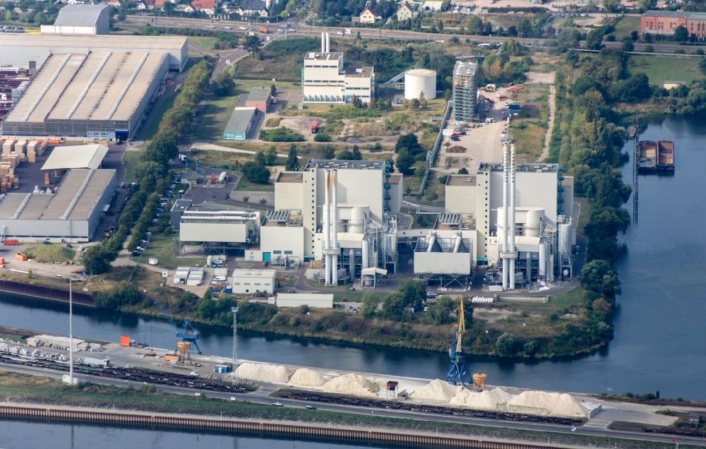 Magdeburg aus der Vogelperspektive: Kraftwerksanlagen des Müll-Heizkraftwerkes Rothensee in Magdeburg im Bundesland Sachsen-Anhalt