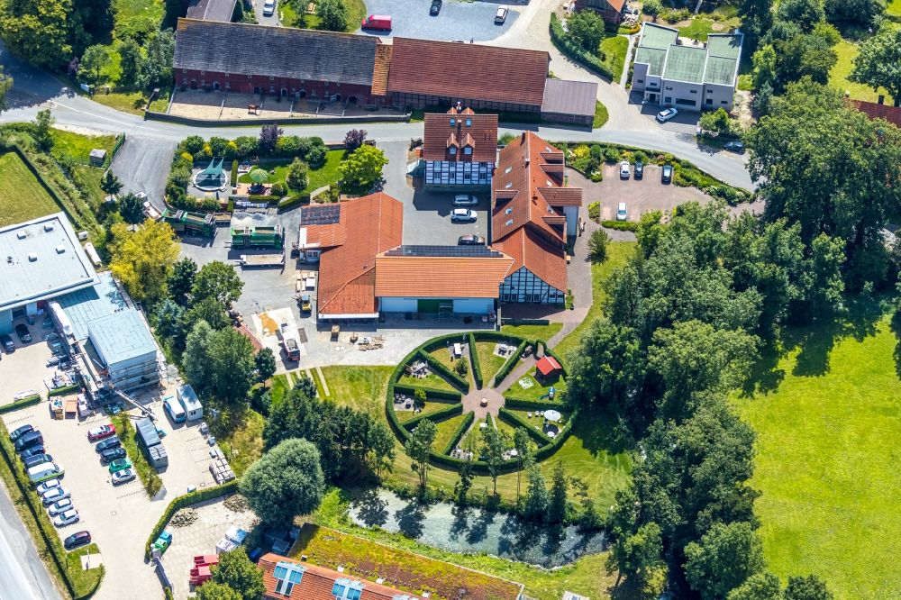 Luftaufnahme Soest - Kreisförmige Parkanlage an der Kampstraße in Soest im Bundesland Nordrhein-Westfalen, Deutschland