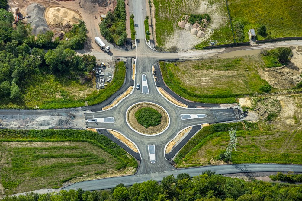 Ahlen von oben - Kreisverkehr - Straßenverlauf am Gewerbegebiet Zeche Westfalen in Ahlen im Bundesland Nordrhein-Westfalen, Deutschland