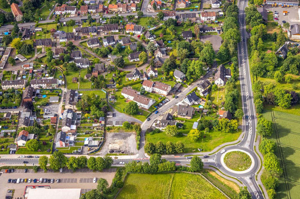 Luftbild Bönen - Kreisverkehr - Straßenverlauf der Hammer Straße - Bahnhofstraße in Bönen im Bundesland Nordrhein-Westfalen, Deutschland